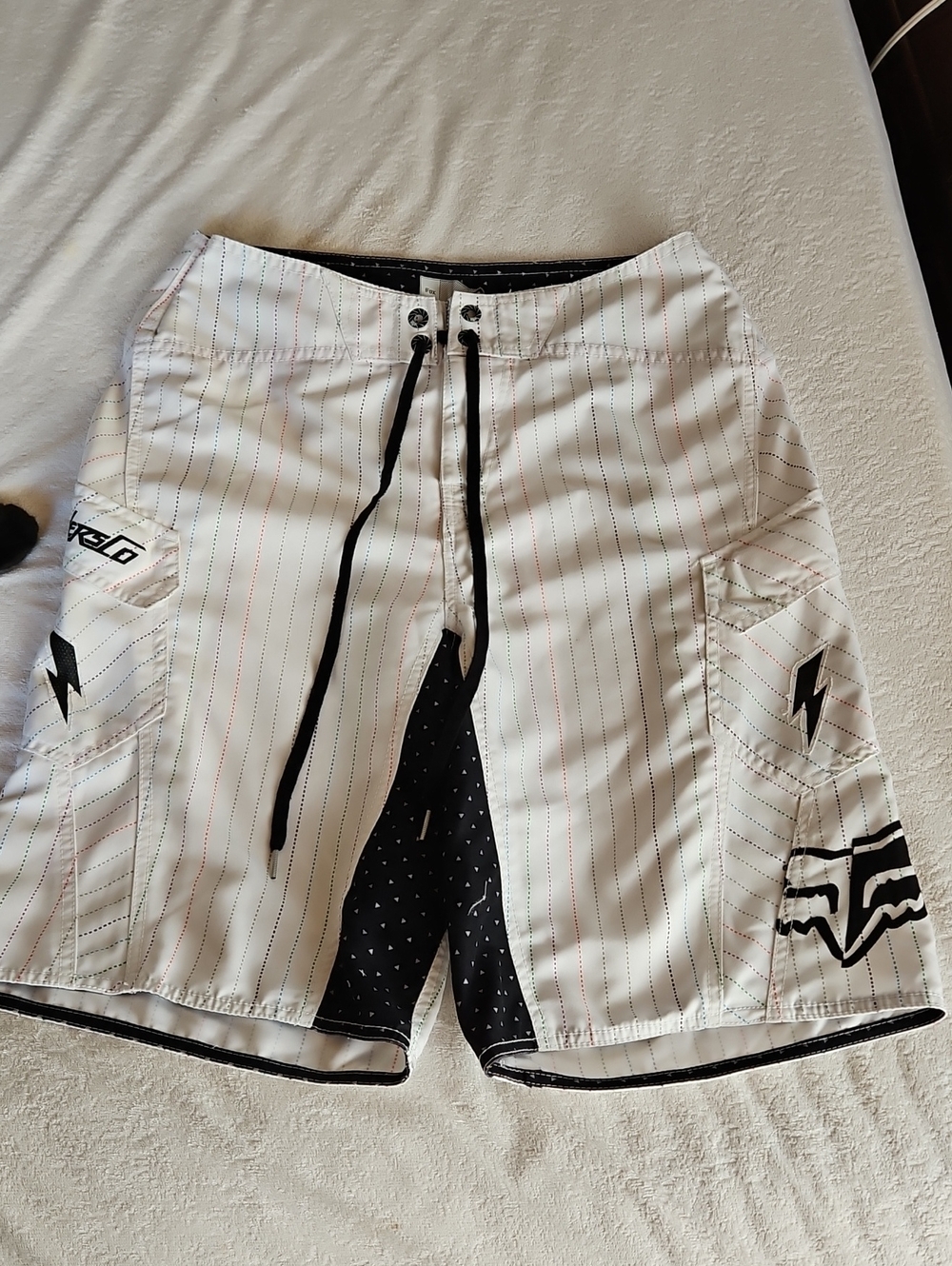 FOX RACING white Pinsteiped Boardshorts w/ Lightning Bolt Graphics - 32